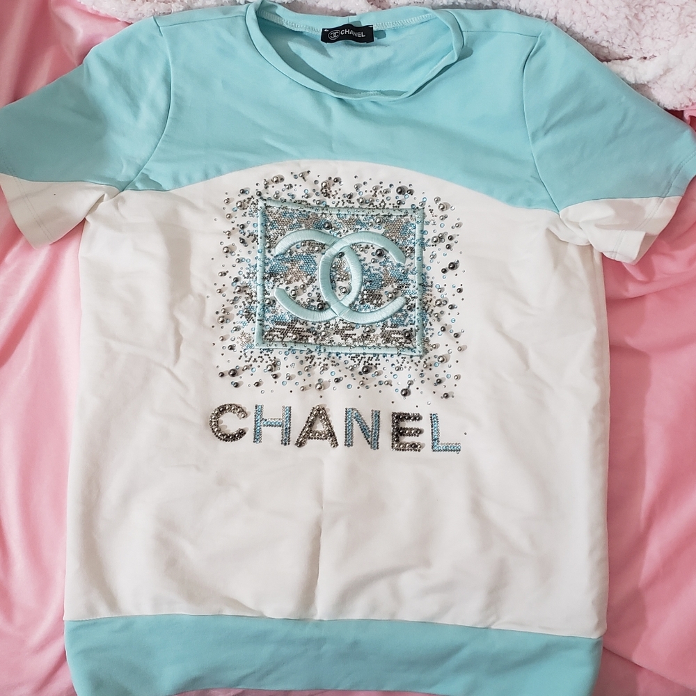 Chanel Top  Measurements: L-24" W-18"